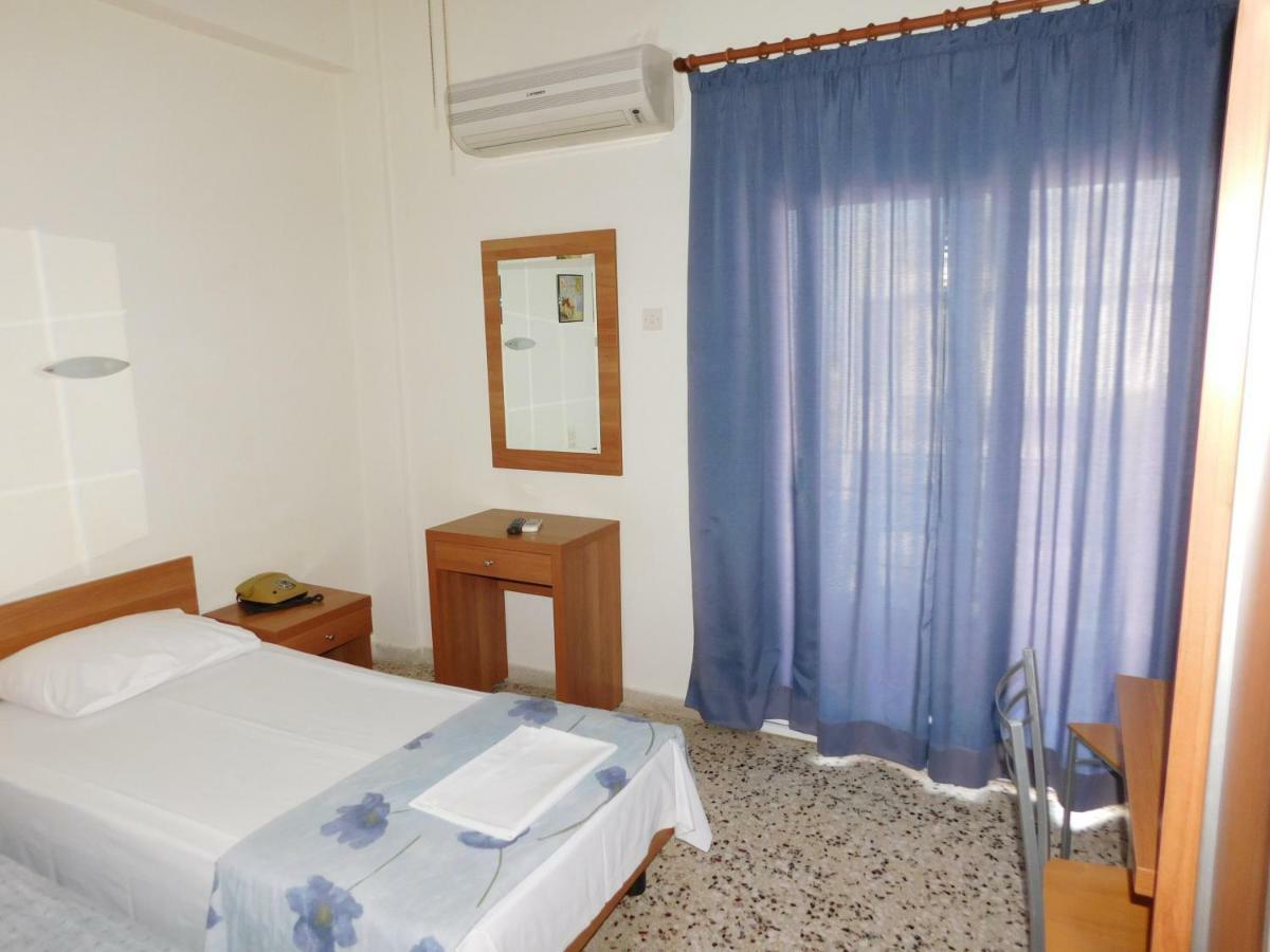 Ωρεοι Hotel Лутра Едипсу Екстериор снимка
