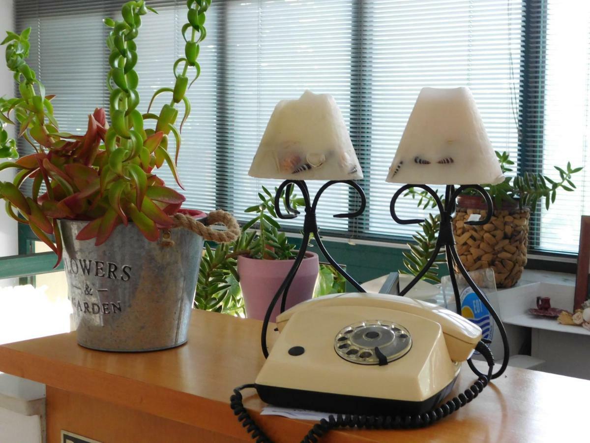 Ωρεοι Hotel Лутра Едипсу Екстериор снимка